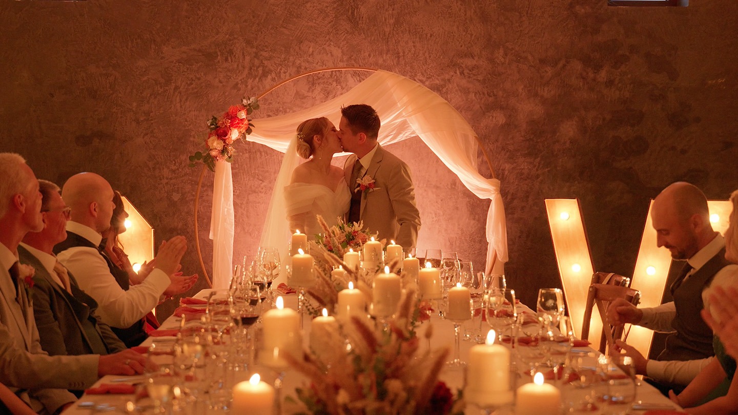 Mehr über den Artikel erfahren Hochzeit Andreashaus Niederzier – Traumhochzeit in romantischer Location