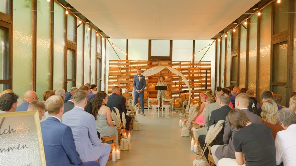 Hochzeit Hof Frien mit Freier Trauung im Vorkeimhaus.