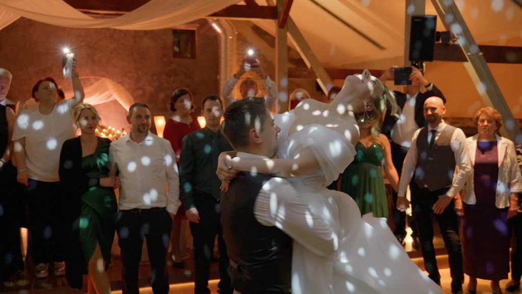 Hochzeitstanz im Ballsaal des Andreashaus Niederzier.